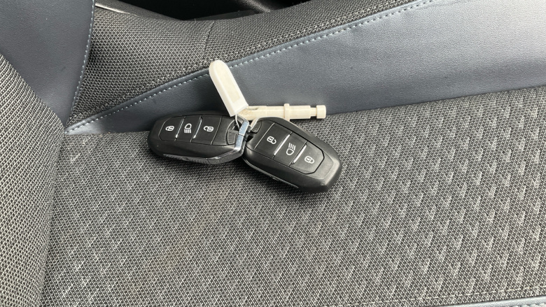 Peugeot 2008 1.2 PureTech 130 Allure Premium 5dr Petrol Estate